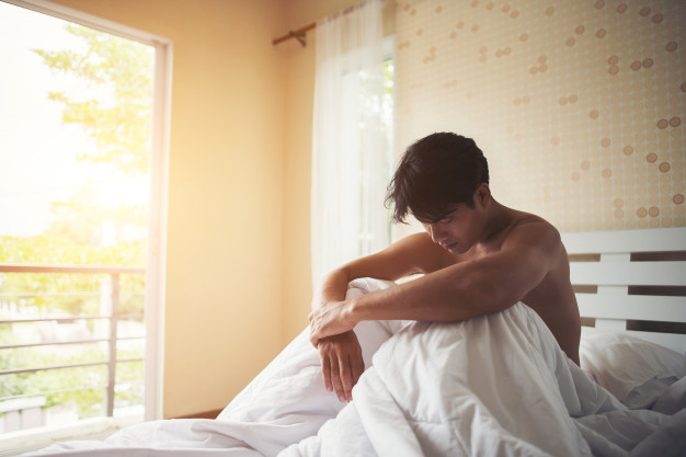 YO SÉ QUE MI ESPOSA ME FINGE